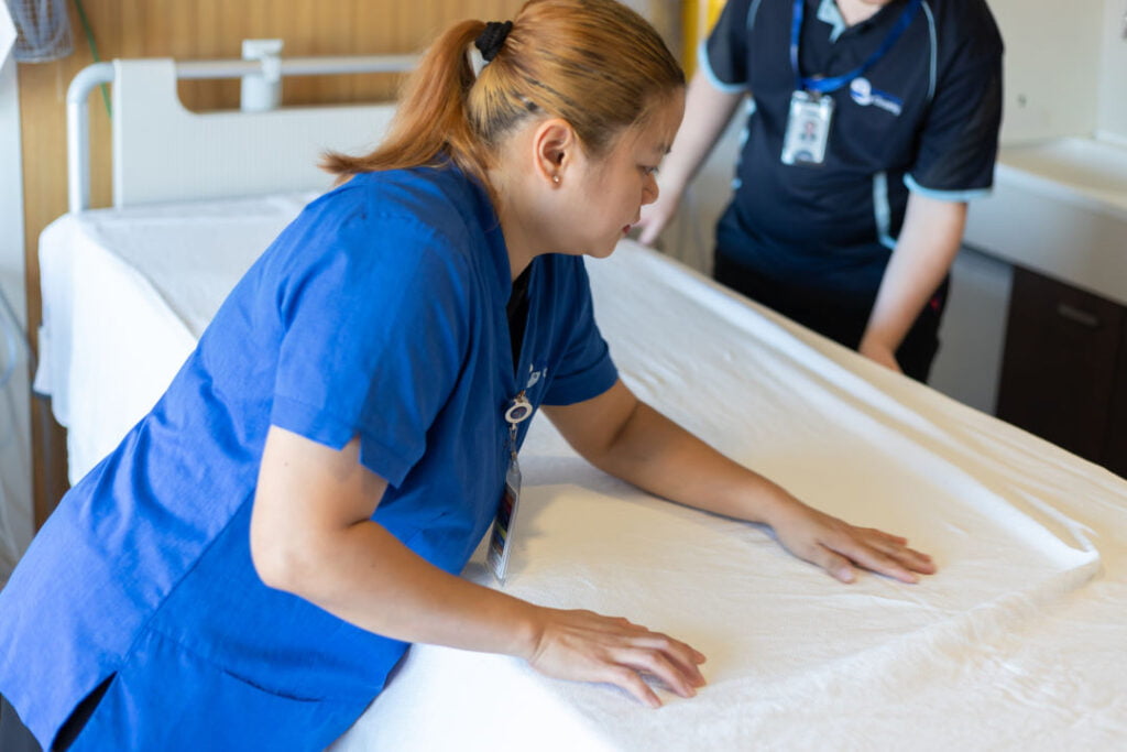 How to Choose the Right Cleaning Service Provider for Your Hospital?